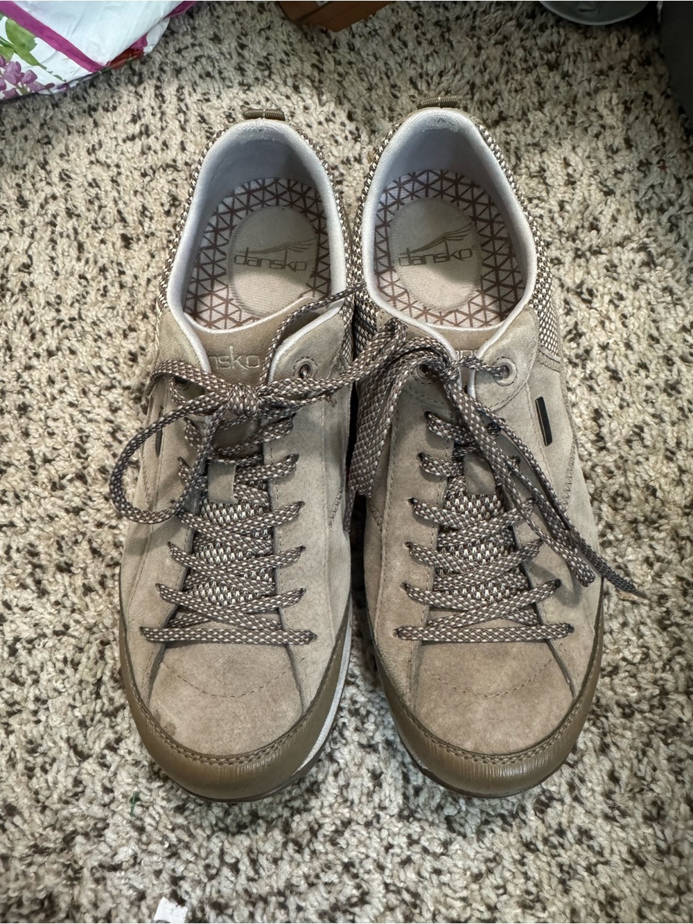 Dansko Paisley Taupe Suede Outdoor Lace-Up Sneaker size 40 - Picture 3 of 10